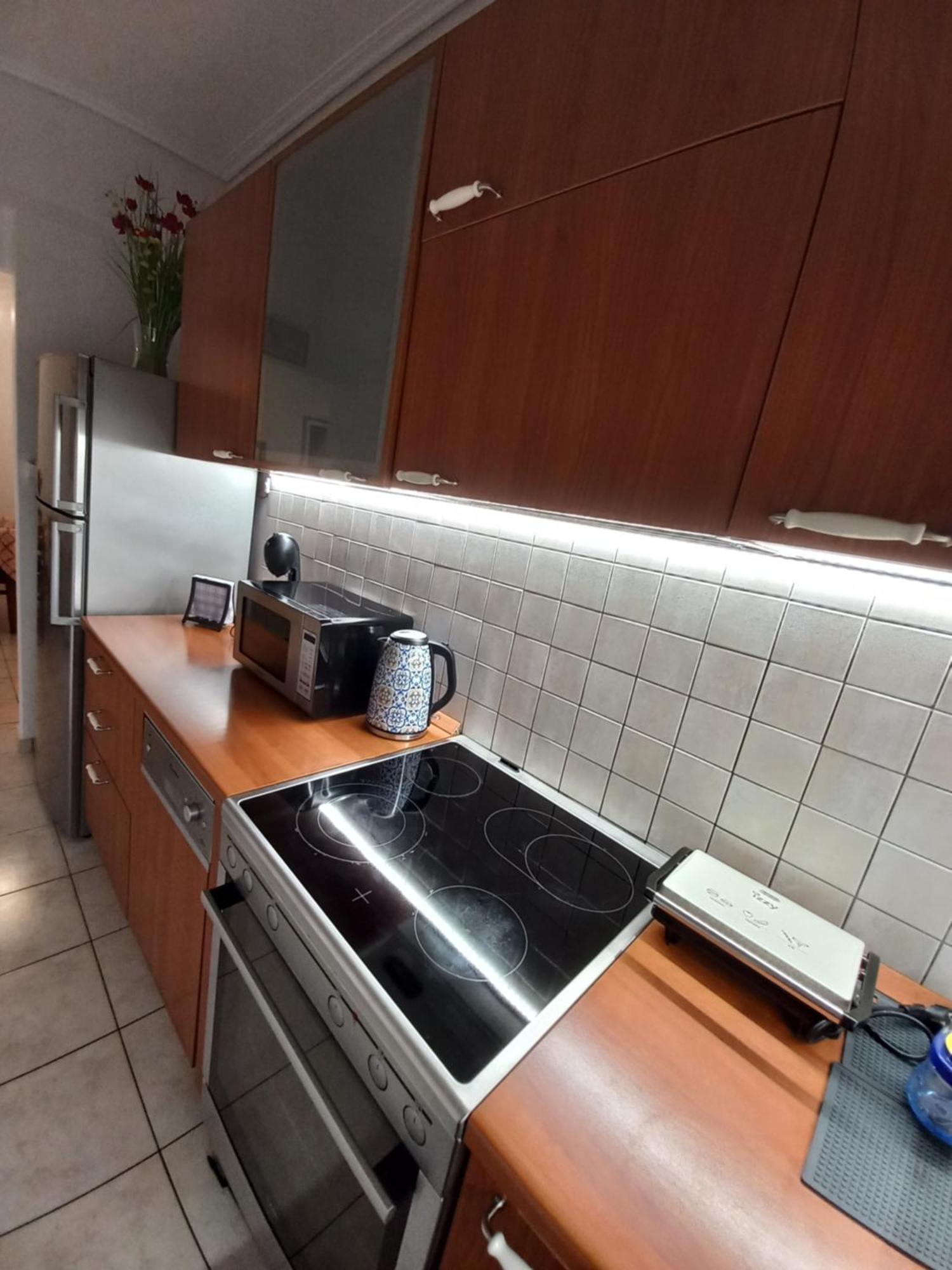 A V G E R I N O S Athens Apartment Bagian luar foto